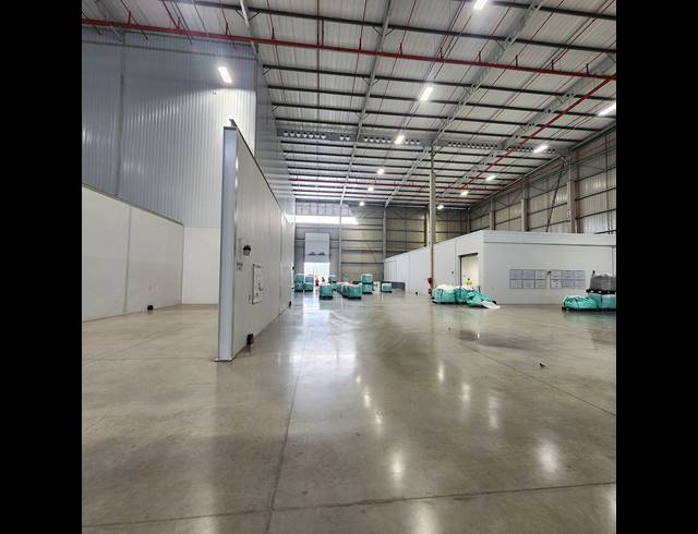 3,450M² WAREHOUSE TO LET IN RIVERHORSE VALLEY